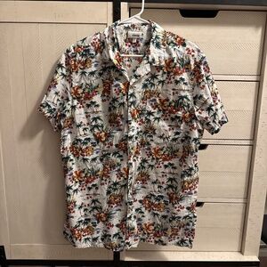 Men’s Hawaiian shirt